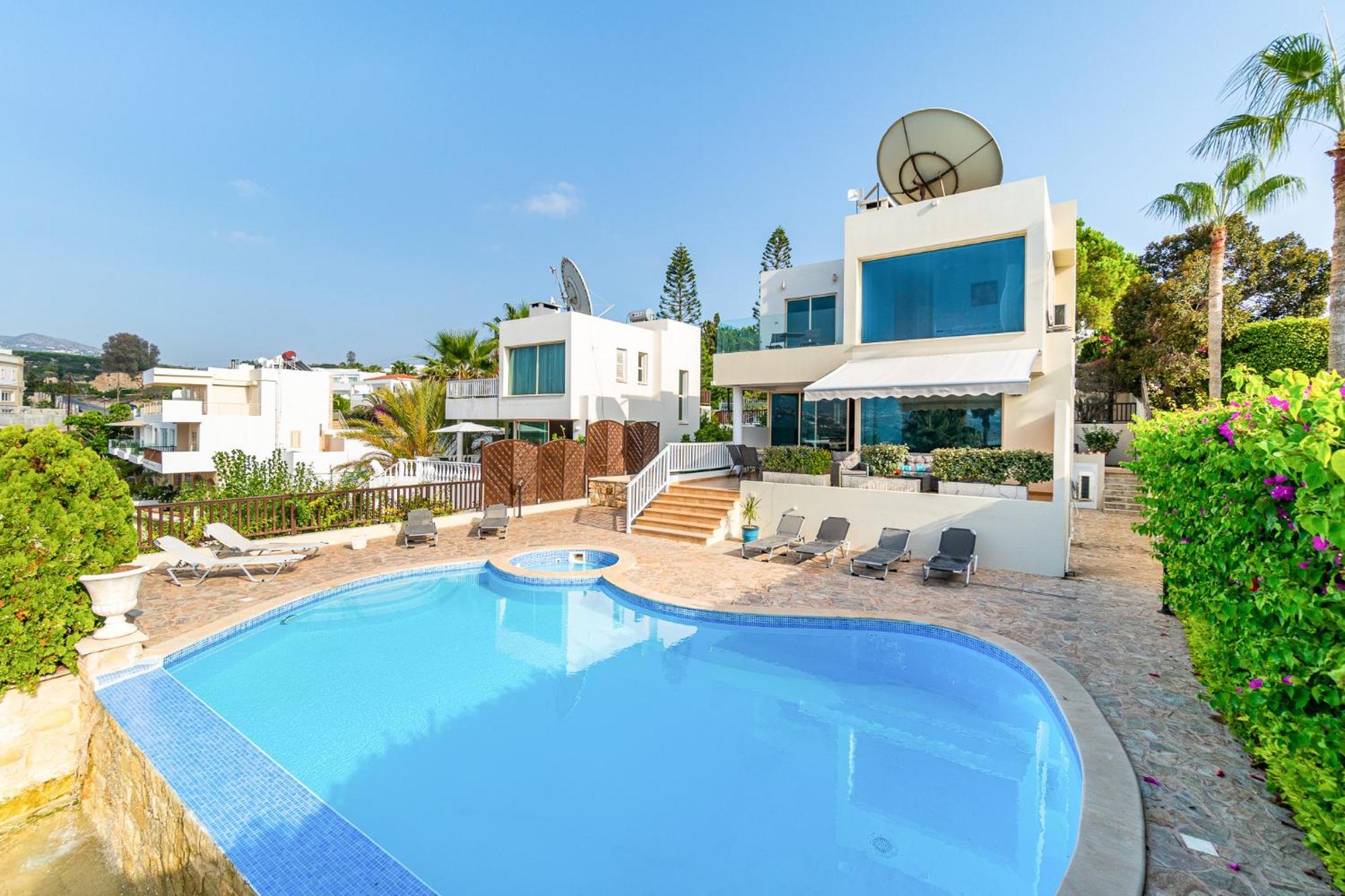 Beach Front Villa Mer Blu By Ezoria Villas Корал-Бэй Экстерьер фото